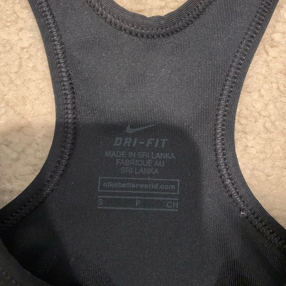 Bundle of 3 Nike sports bras - Picture 5 of 7